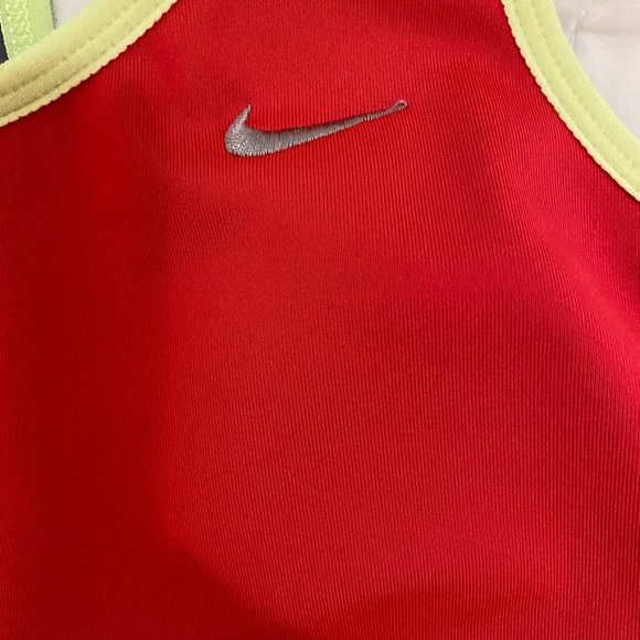 NIKE Runner Top - Picture 2 of 5
